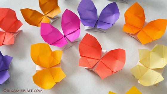 Caja Mecánica con Despliegue de Mariposas